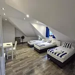 U Emilii Lodge Mikołajki
