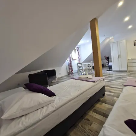 U Emilii Orman Evi